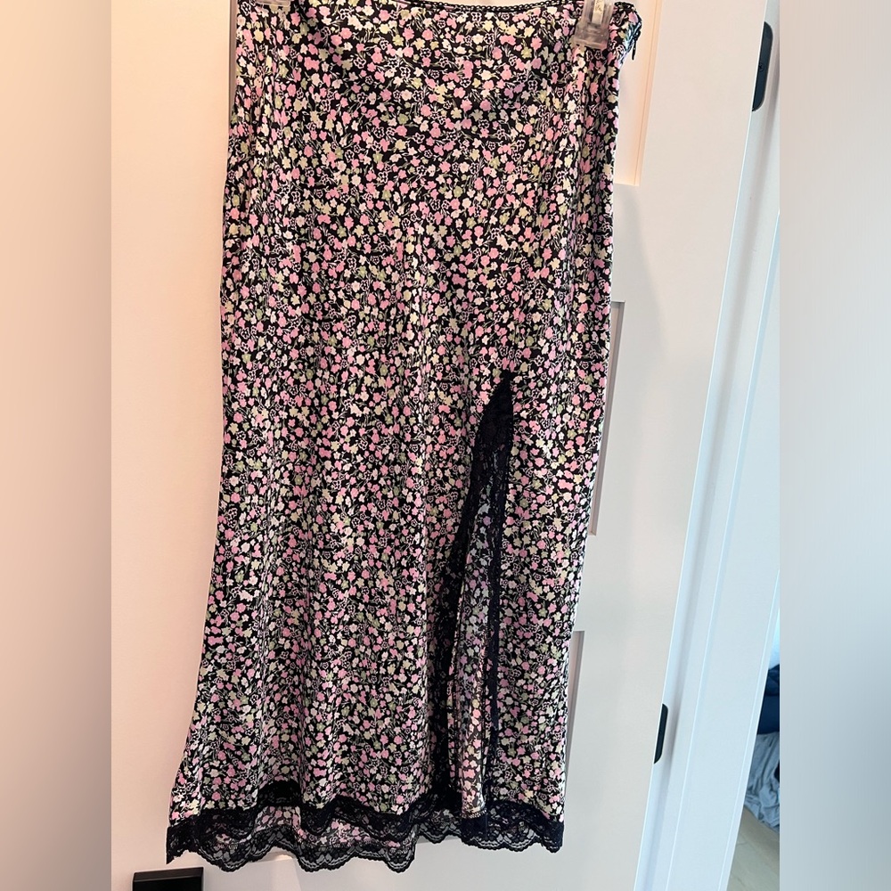H&M divided satin skirt with slit